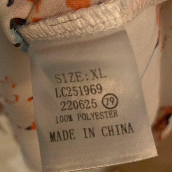 Sheilay medium cold shoulder top - Picture 4 of 6